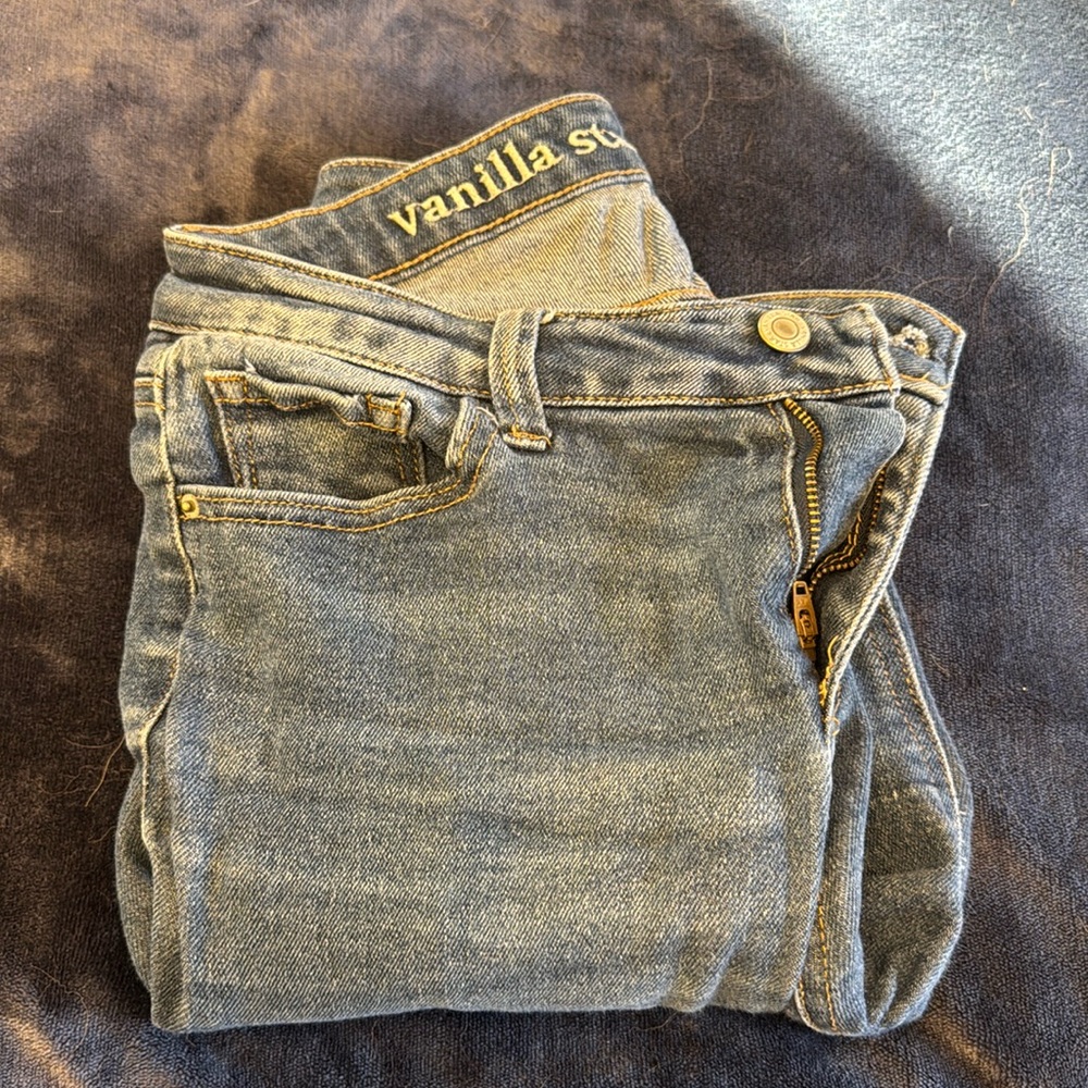 Women’s Mid rise, skinny jeans